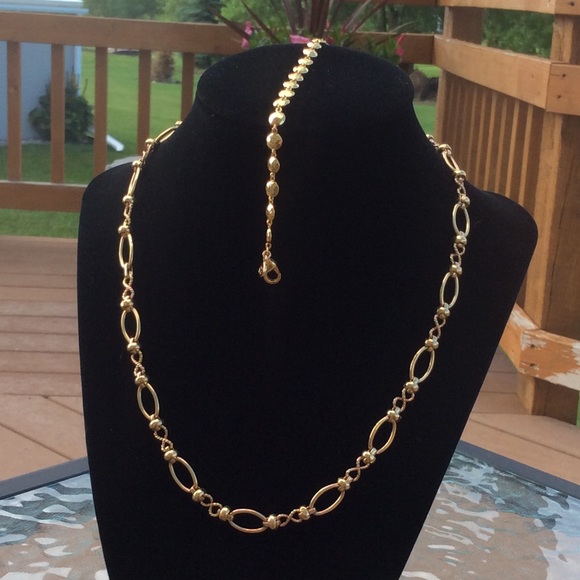 Gold Plated necklace and bracelet set - Picture 6 of 12